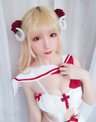 真人女生下半身图片头像黑白_超清免费观看
