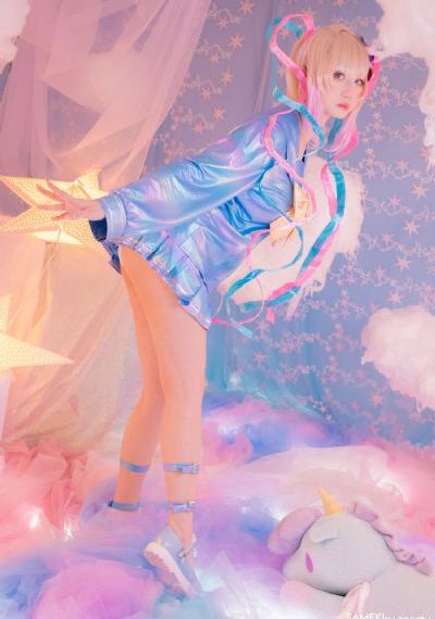 欧美胸大女星_BD英语全集免费播放