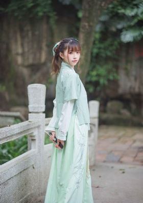 男人激烈吮乳吃奶视频免费a片_BD国语在线观看电视