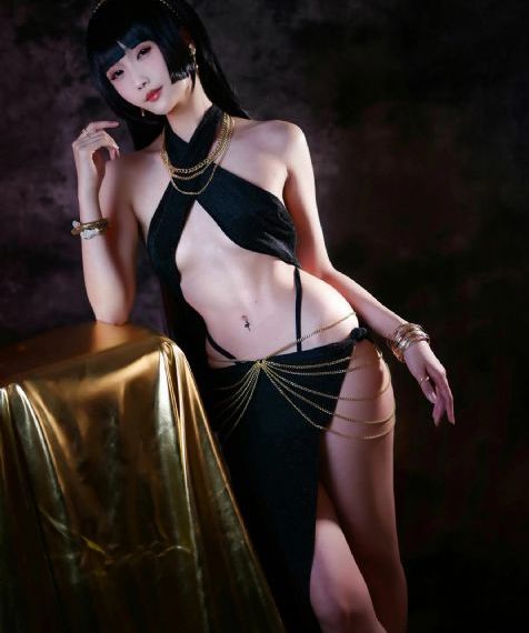欧美风服装店射灯_BD英语在线播放观看