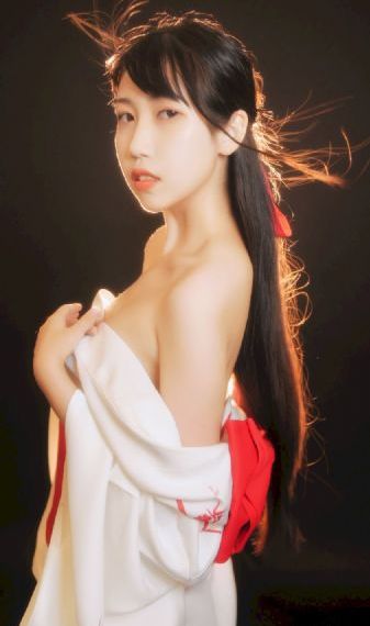 秋霞中文欧美日韩_蓝光在线手机播放