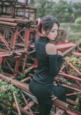 丰满熟女人妻大乳邻居_720超清免费观看