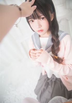 欧美小西装头像男生_720高清免费观看