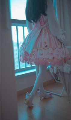欧美最火超模写真安娜_1080全集免费播放